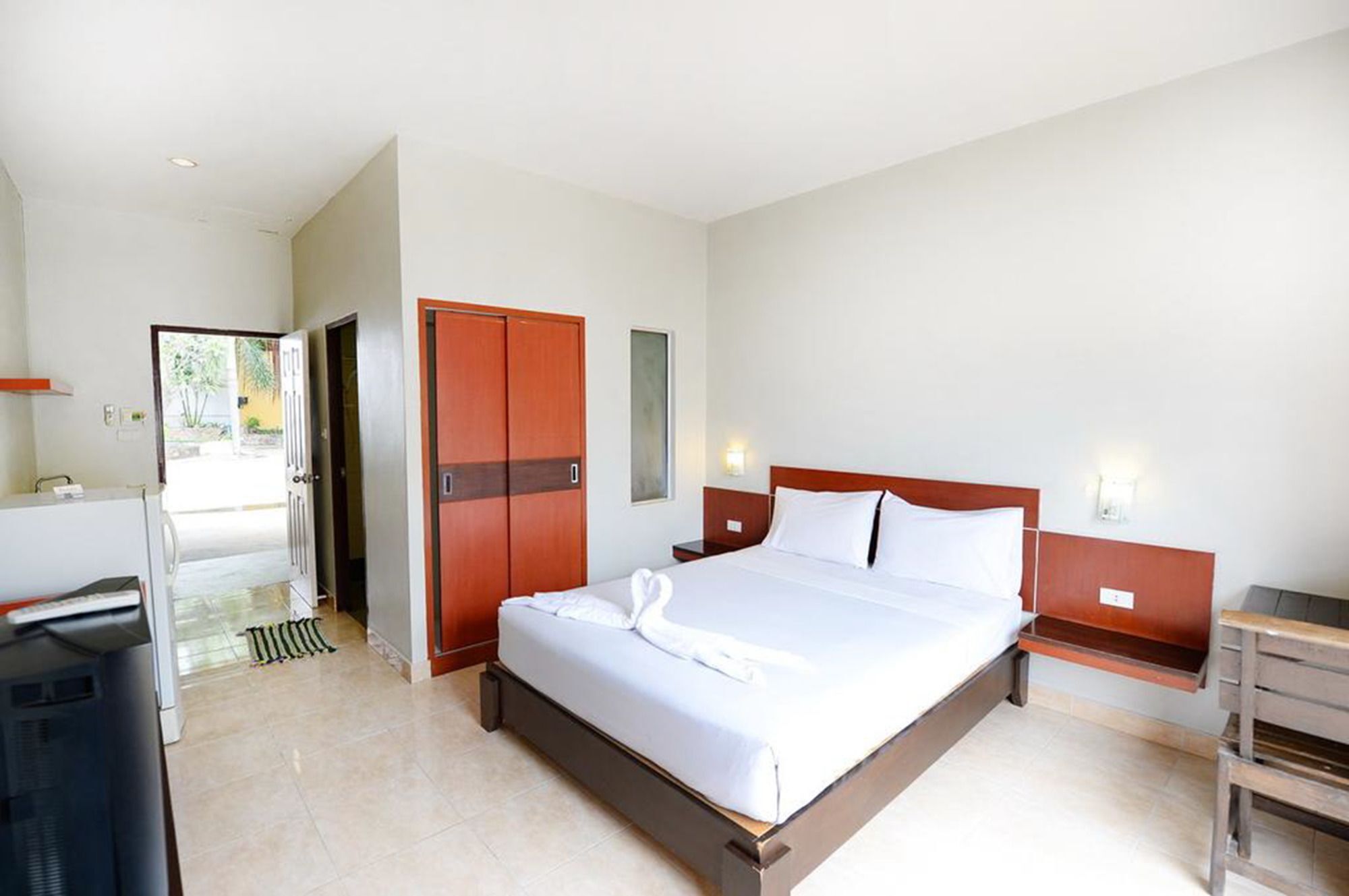 Paradise Resort Ban Nong Pla Lai Exterior photo